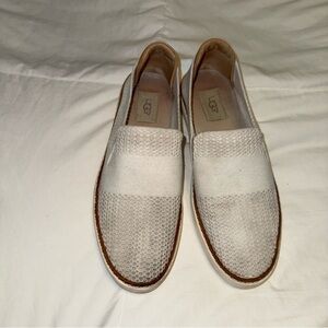 💋5/$25💋 UGG Cream Slip-On Loafers